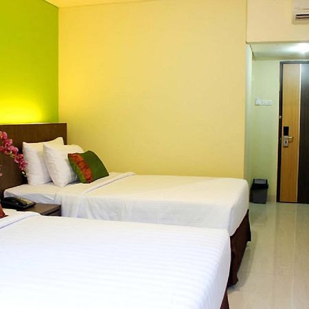 Bali De Anyer Hotel & Restaurant Екстериор снимка